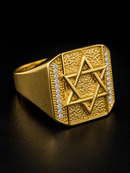 Anel Ajustáve Estrela de Davi Cravejado nas Laterais Banhado Ouro 18k