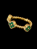 Anel cravejado verde trevo